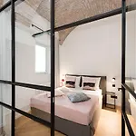 Rog Apartment