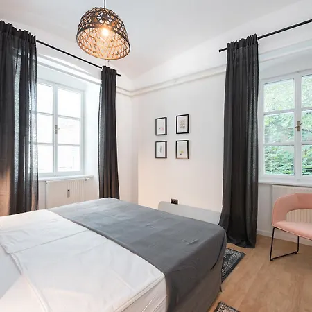 罗格公寓 * 卢布尔雅那