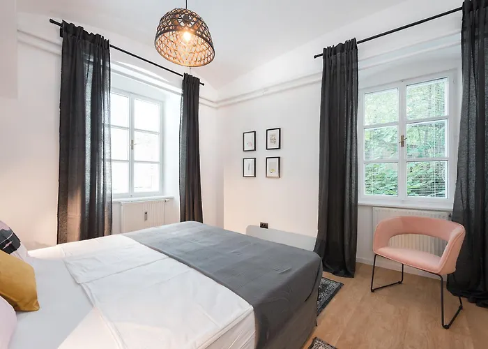 罗格公寓 * 卢布尔雅那